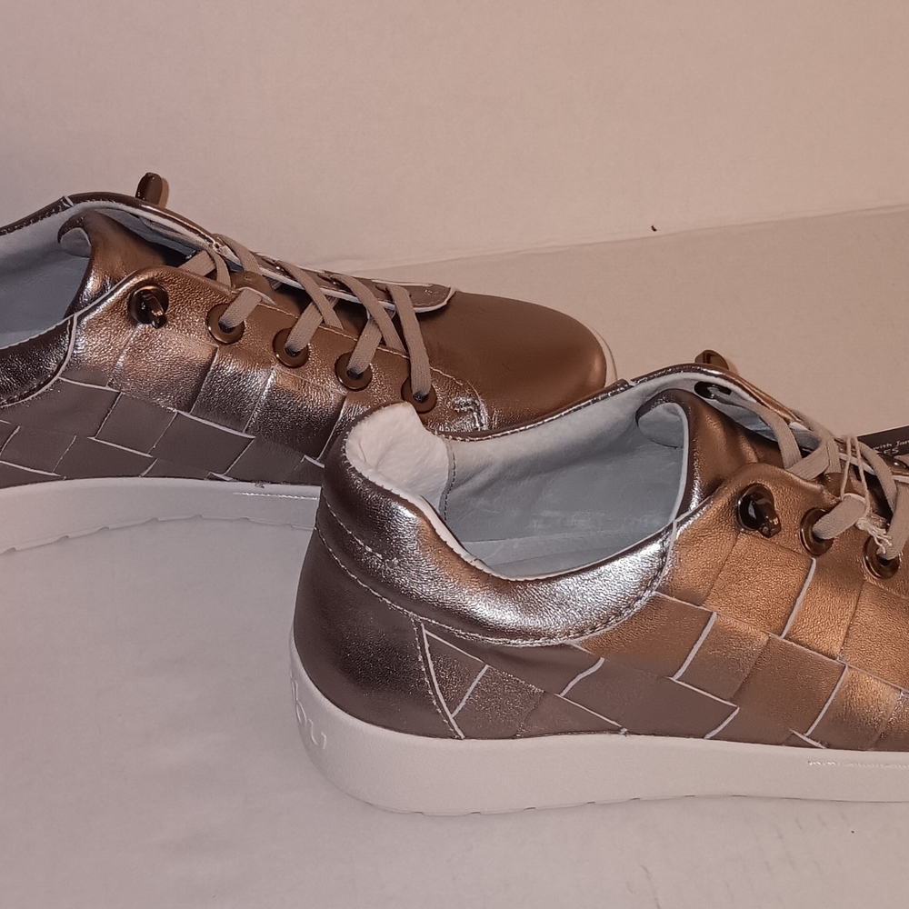 Jambu Shiny Silver Lace-Up Leather Sneakers Sz 8M NWOT - Picture 5 of 10